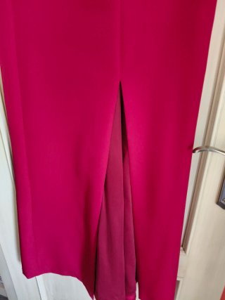 Vestido largo rojo con volantes