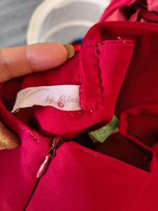 Vestido largo rojo con volantes