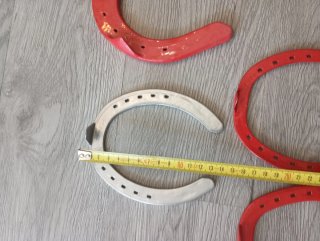 Ferri di cavallo colorati