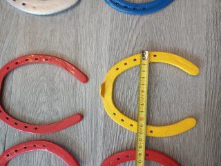 Ferri di cavallo colorati