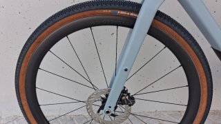 Bicicleta Gravel Cube