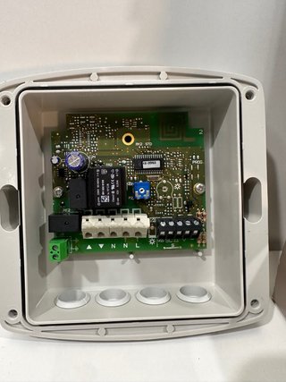 Sensor Viento Somfy Eolis WireFree + Controladora