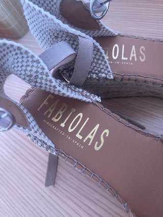Sandalias Fabiolas Beige/Marrón Cadena