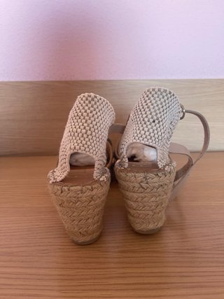 Sandalias Fabiolas Beige/Marrón Cadena