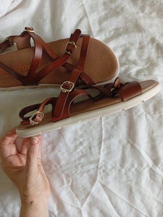 Sandalias barefoot transición de piel Lola Canales
