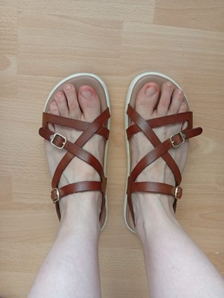 Sandalias barefoot transición de piel Lola Canales