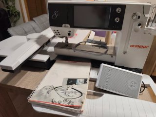 Bordadora Bernina 830
