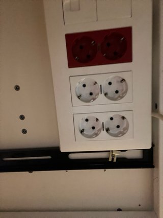 Mesa de oficina blanca