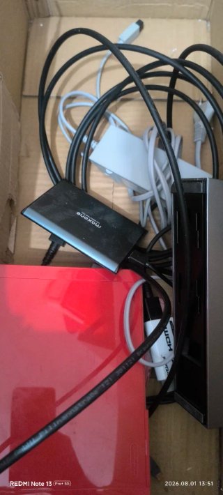Nintendo Wii Roja + 2 mandos + Nunchuk + juegos
