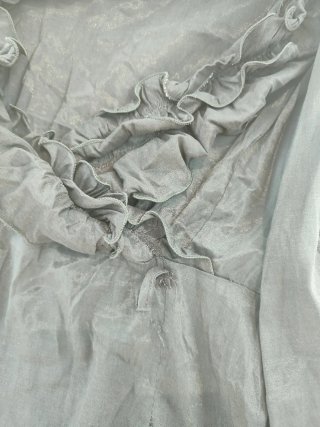 Camisa negra volantes Red Queen