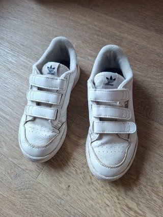 Scarpe Adidas ragazzo n. 33
