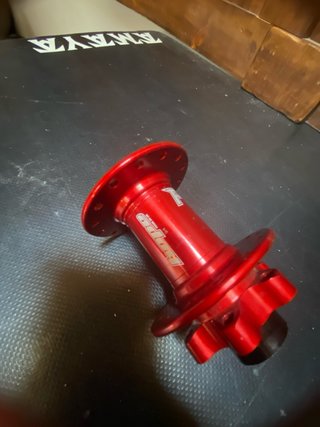 Buje delantero Hope Pro 4 rojo
