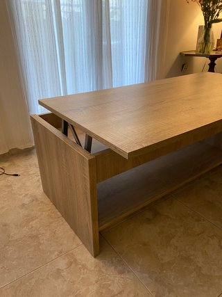 Mesa de centro elevable de madera