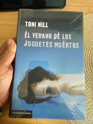 El Verano de los juguetes muertos