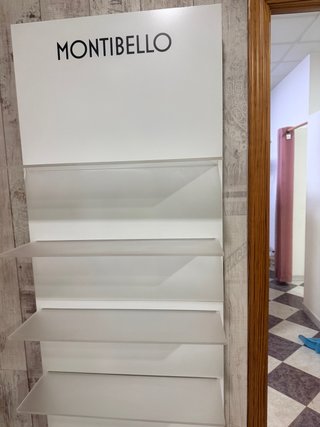 Estantería Montibello blanca y transparente