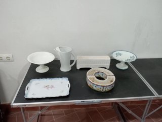 Juego de vajilla antiguo