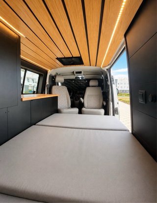 Furgoneta Camper Volkswagen Transporter T5 2011