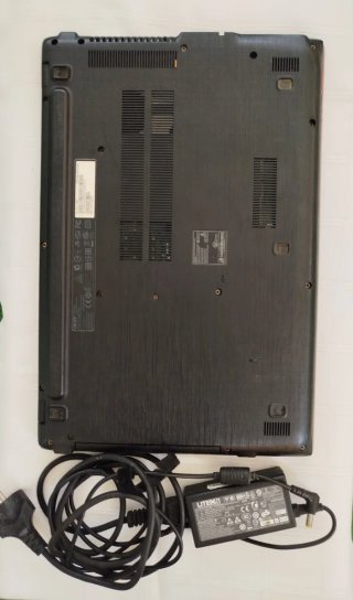 Acer Rojo para piezas o reparar