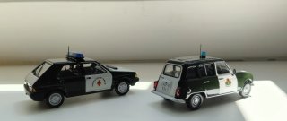 Seat Ronda y Renault 4L Guardia Civil