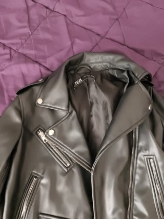 Chaqueta cuero Zara mujer negra