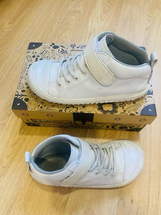 Zapato Feroz Jucar Rocker Blancas Talla 33