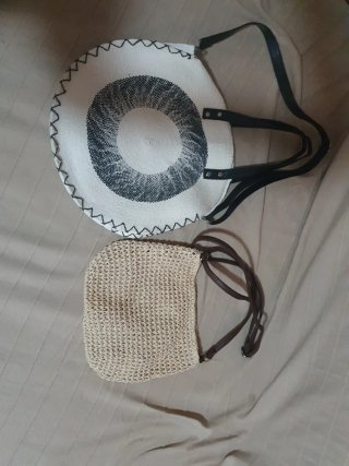 2 Bolsos de Rafia Beige y Blanco