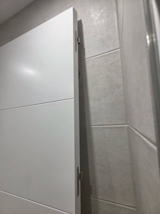 Puerta interior blanca moderna