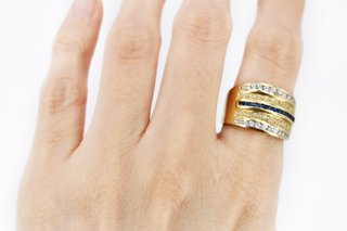 Anillo Oro 18k con Zafiros y Diamantes