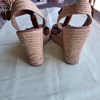 Sandalias cuña esparto Castañer marrones