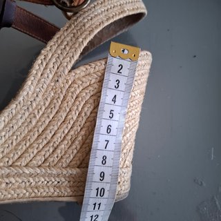 Sandalias cuña esparto Castañer marrones