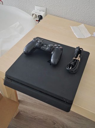 PS4 1TB Nero