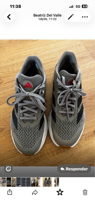 Deportivas Adidas Duramo Grises y Rojas