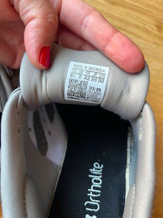 Deportivas Adidas Duramo Grises y Rojas