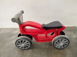 Moto correpasillos roja para niños