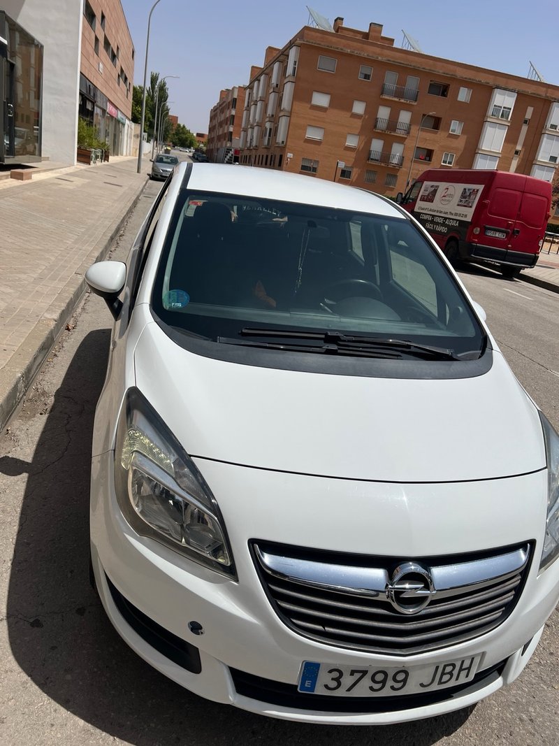 Opel Meriva 2013 - foto 1