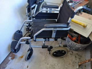 Silla de ruedas plegable
