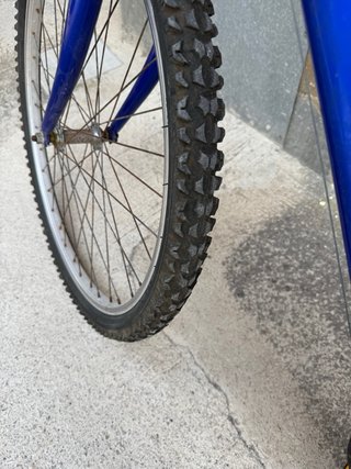 Bicicleta Montaña Azul y Plata
