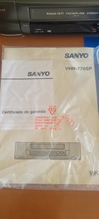 Reproductor VHS Sanyo VHR-776SP con Mando
