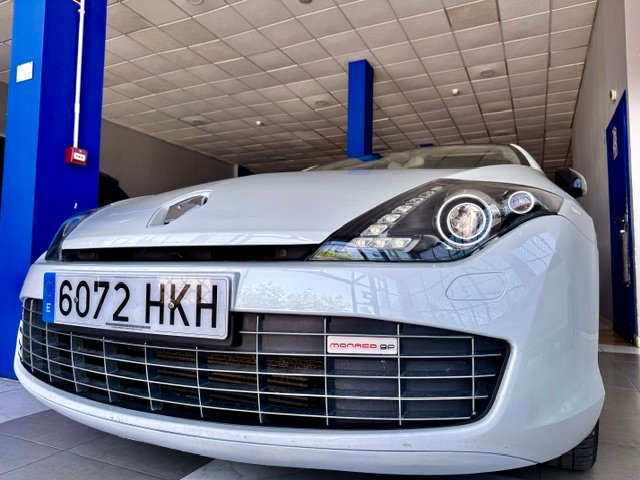 Renault Laguna Coupe 2.0 dCi Mónaco GP 2012, foto 2