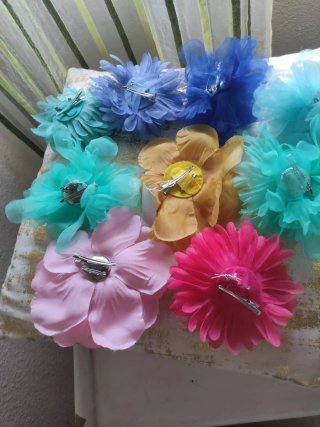 Broches flores