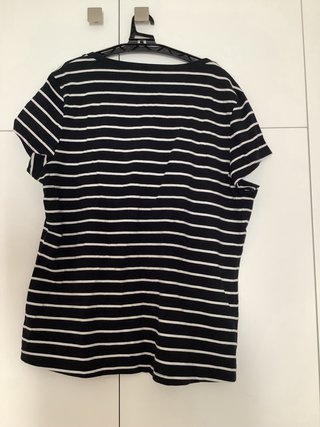 Camiseta negra de rayas blancas – C&A – Talla XL