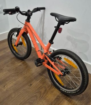 Bici Specialized Jett 16" súper ligera como nueva