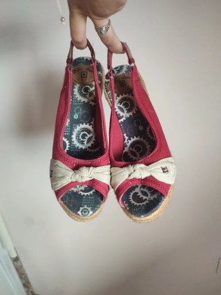 Zapatos de esparto con lazo