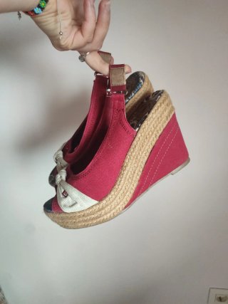 Zapatos de esparto con lazo