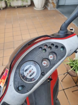 Gilera Runner 50 Scooter Roja y Plata