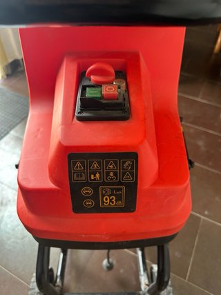 Biotrituradora Black & Decker Roja