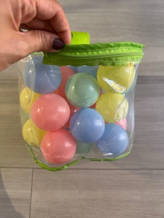 Parco giochi rosa per bambini