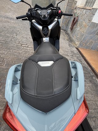 Yamaha Xmax 400 Gris