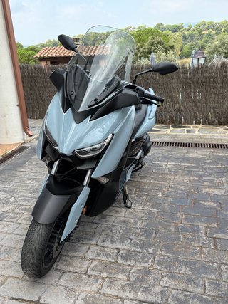 Yamaha Xmax 400 Gris