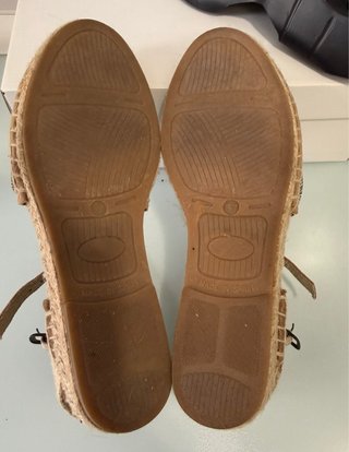 Sandalias de esparto en color plata